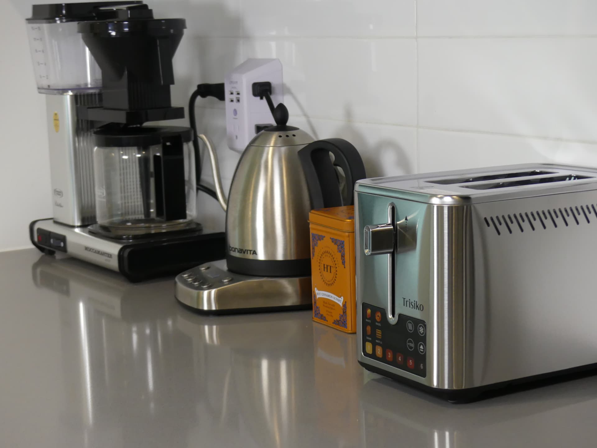 Milton Ave Beltline Flat — coffee and tea station in the kitchen